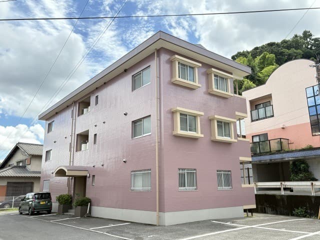 カステルムハイツの外観写真