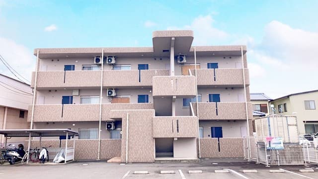 You Me Zeusの外観写真