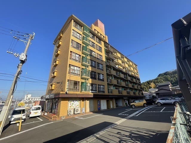 日生第6マンションの外観写真