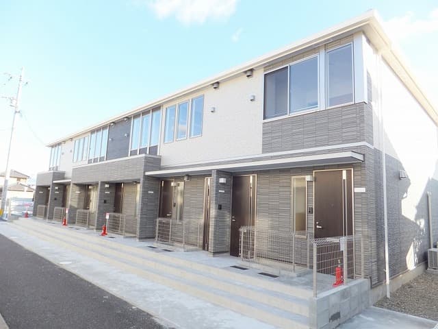 グレーシア皆春の外観写真