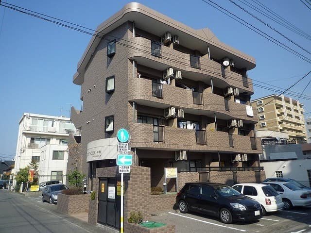 メトロノーム中島の外観写真