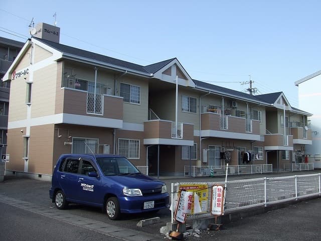 プラドールＣの外観写真