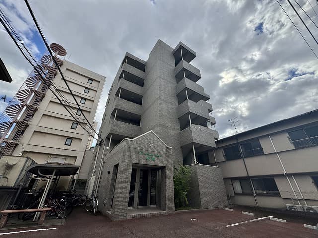ラ・セゾン・クレール駅南