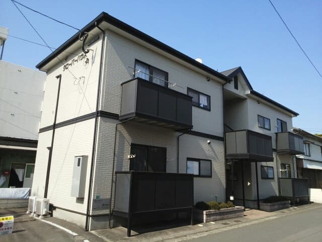 クローバーハウスの外観写真