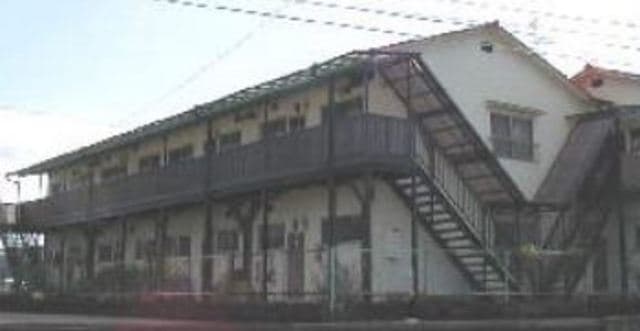 秀政アパートの外観写真