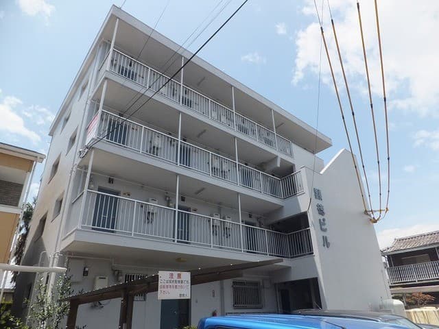 顕徳ビルの外観写真