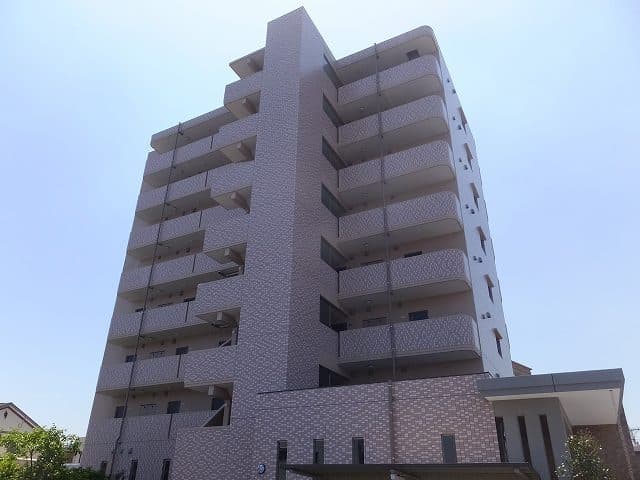 ホワイトライトの外観写真