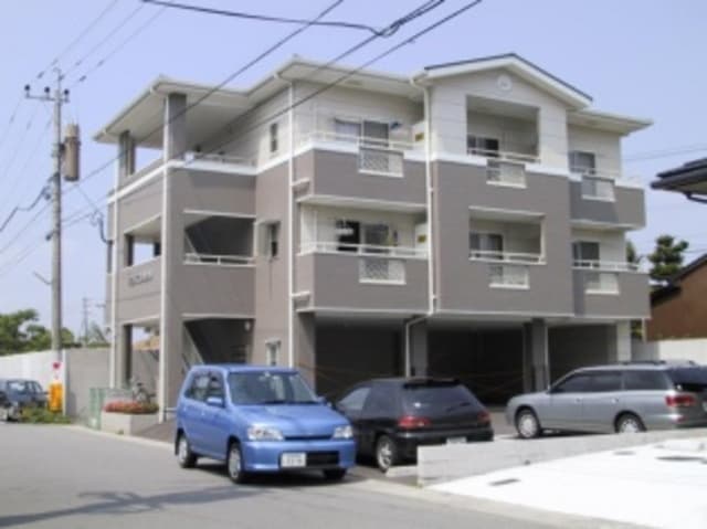 フラッツアナンの外観写真