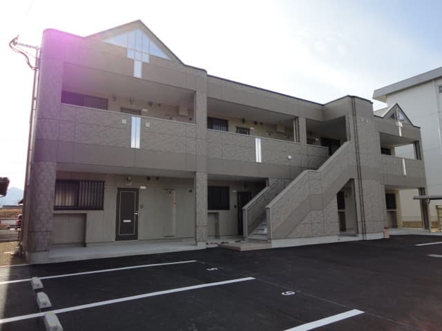 ロイヤルヒルの外観写真