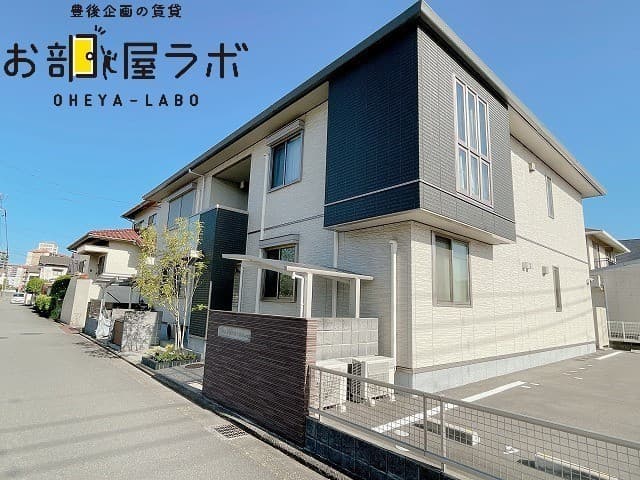 シャーメゾン新春日の外観写真