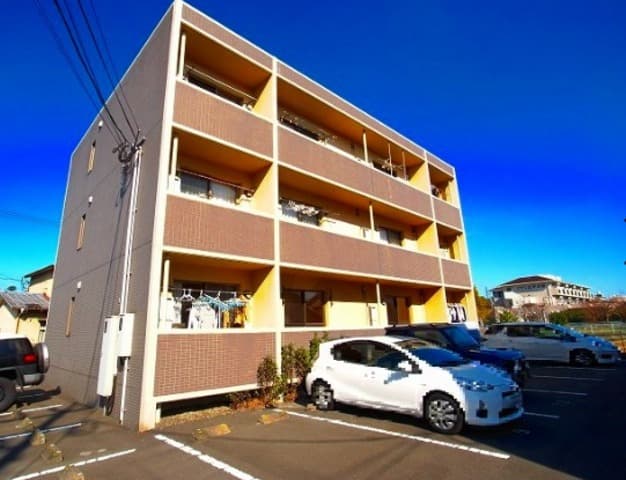 スリーゼ南太平寺の外観写真