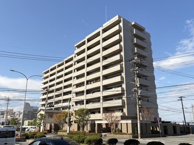 サーパス王子　７０６号の外観写真