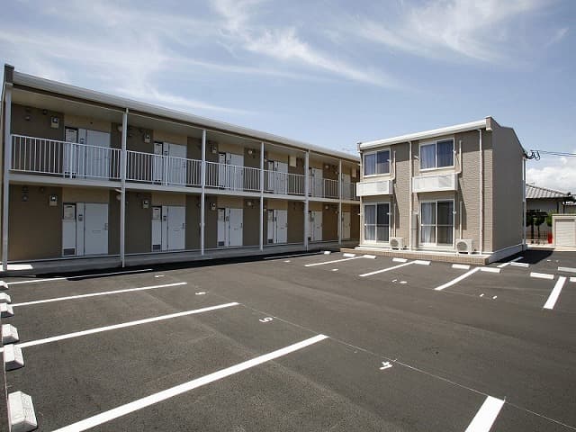 レオパレスマリン王ノ瀬の外観写真