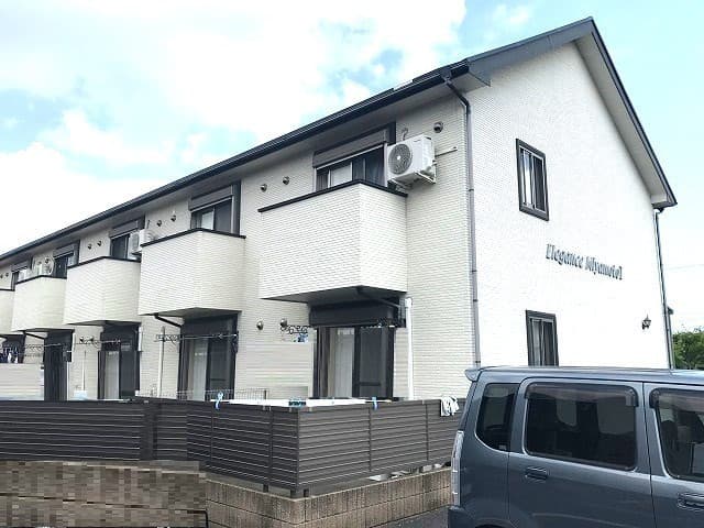 エレガンス宮本１の外観写真