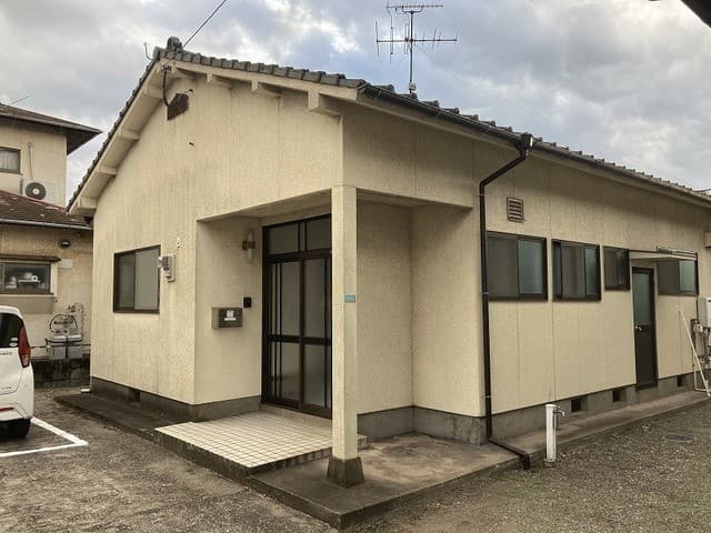 三川上　渡辺貸家３の外観写真