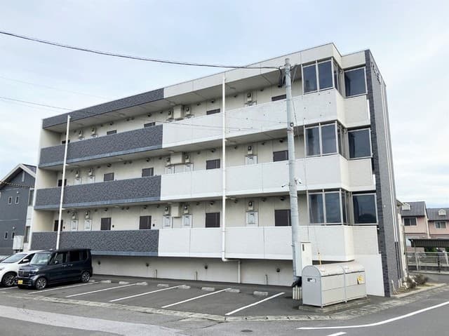 グラシア三川の外観写真