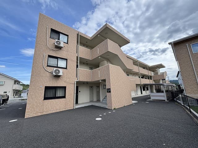 コントレイル挾間の外観写真