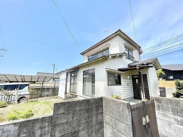 中戸次　足立戸建の外観写真