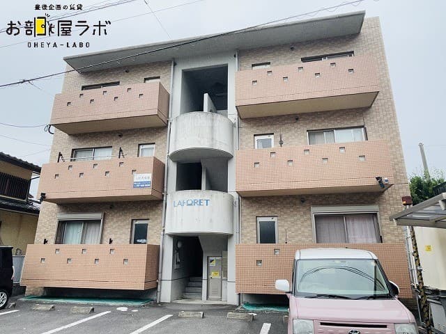 ラフォーレわさだの外観写真