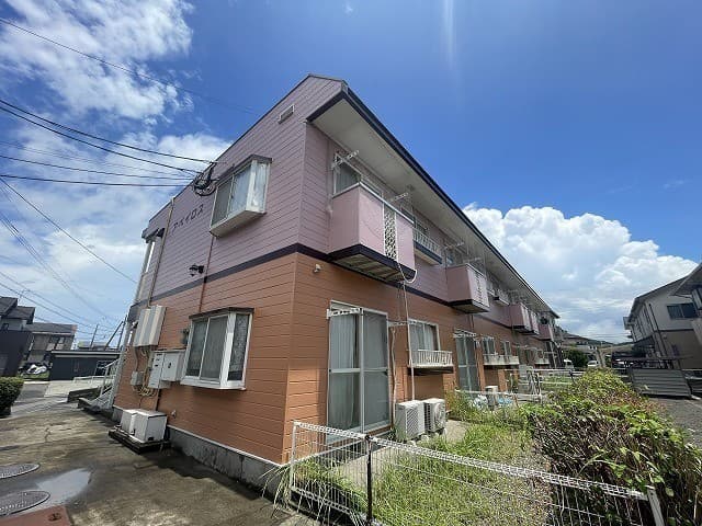 アペイロスの外観写真