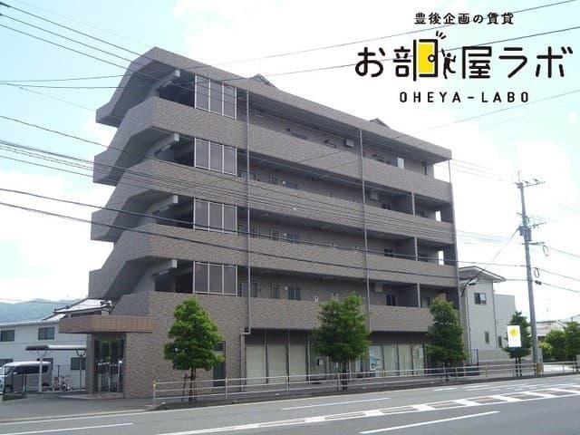 モンベル安達の外観写真