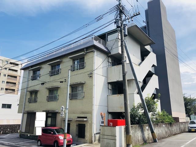 緑ヶ丘マンションの外観写真