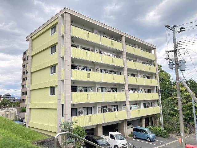 RINASCITA緑ヶ丘別府公園前の外観写真