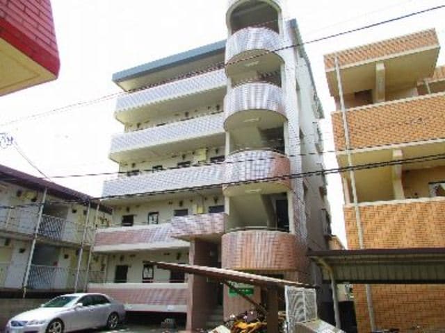 メゾン亀川の外観写真