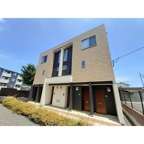 プラシード中須賀の外観写真
