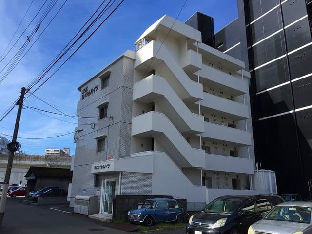 末広ロイヤルハイツの外観写真