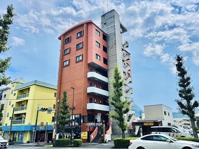 JK ビルの外観写真