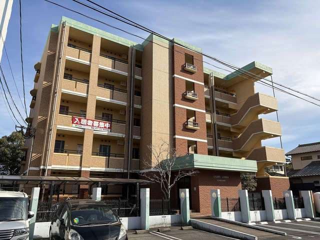 ラグナガーデン亀川の外観写真