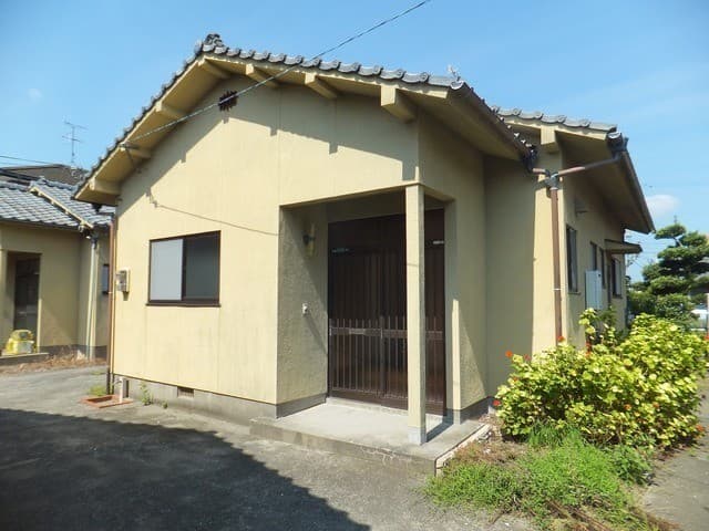 溝邉貸家1(横田2丁目437番)