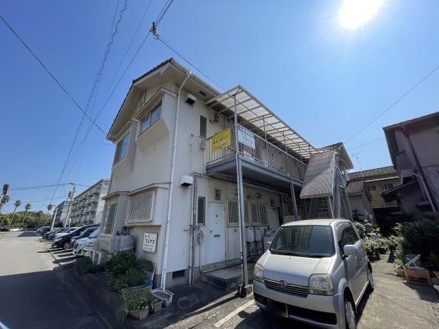 コーポマルナカの外観写真